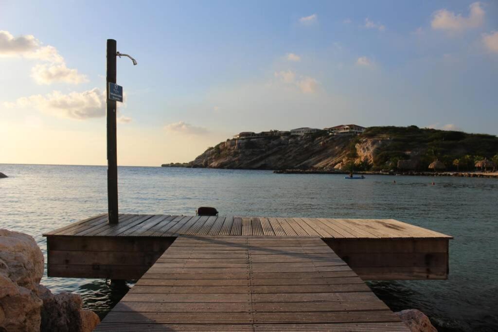Blue Emerald On Blue Bay Beach Exterior foto